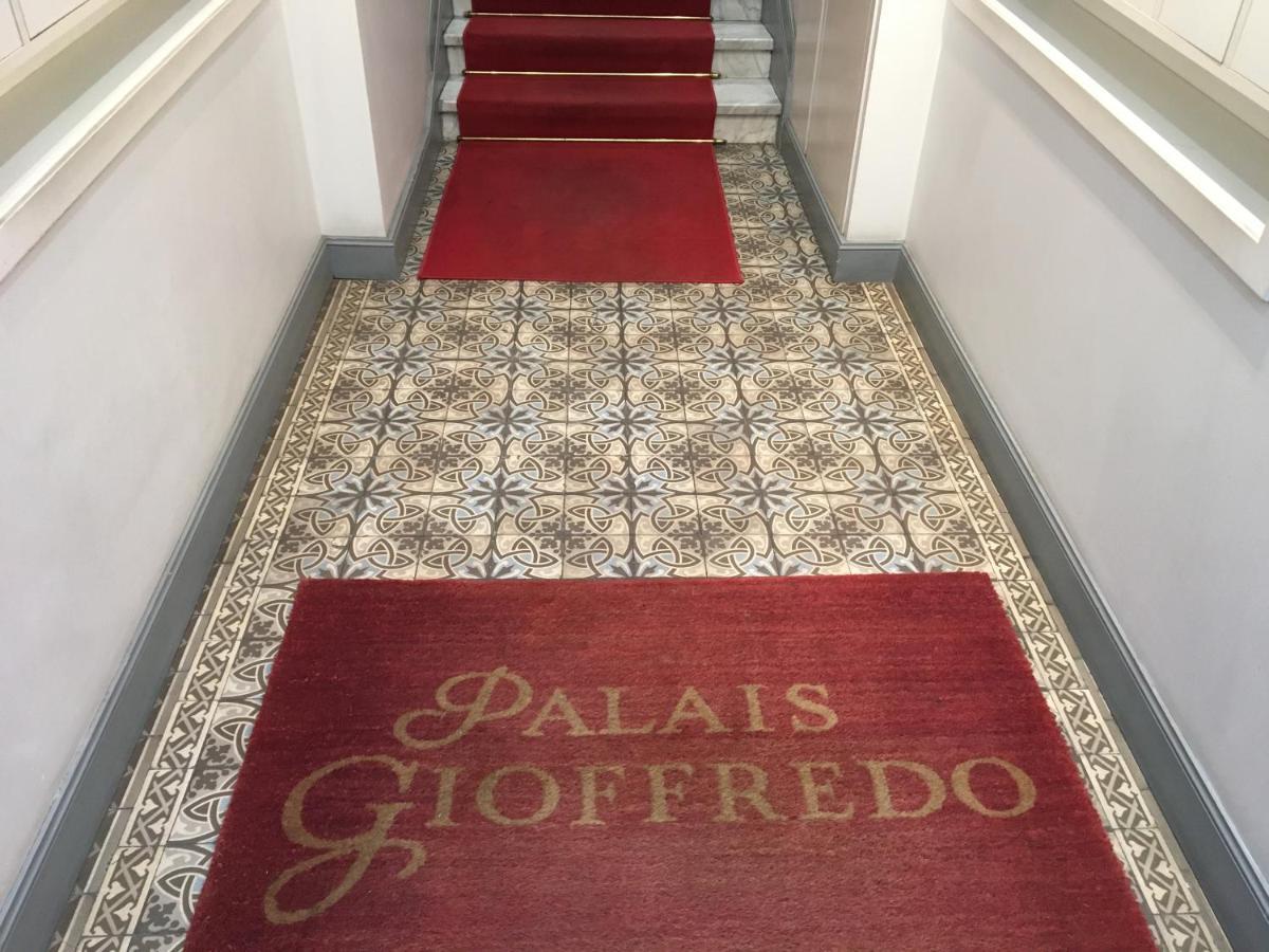 Palais Gioffredo Place Massena Appartement *